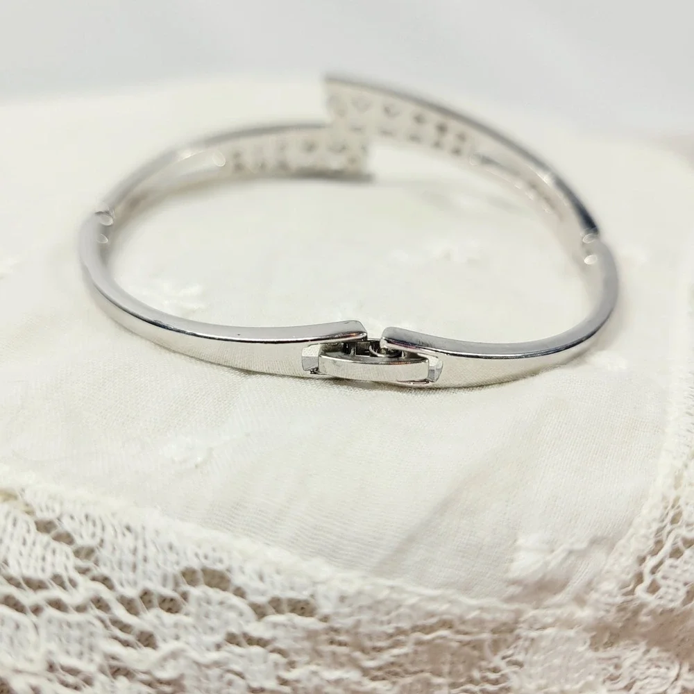 Menton Ezil Love Encounter Crystal Bypass Bangle Bracelet White Gold Plated